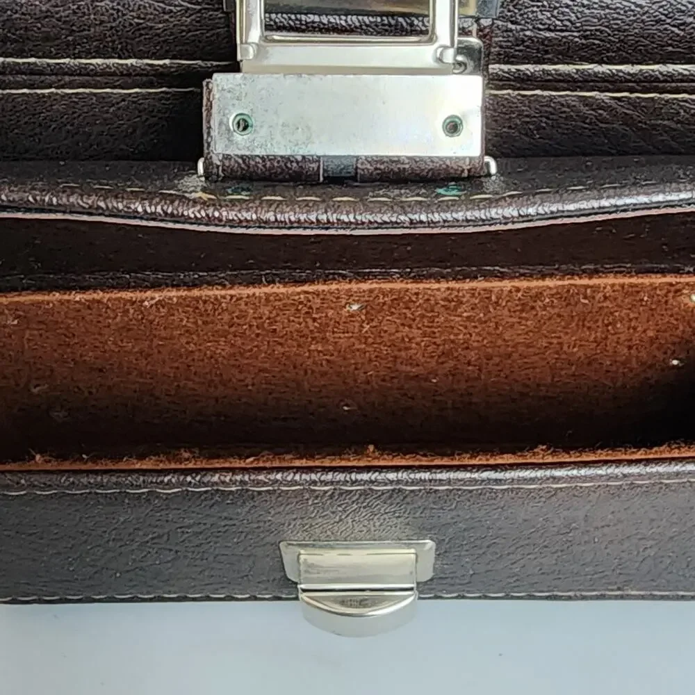 Vintage Brown Faux Leather Camera Case w/Shoulder Strap & Metal Clasps – MCM
